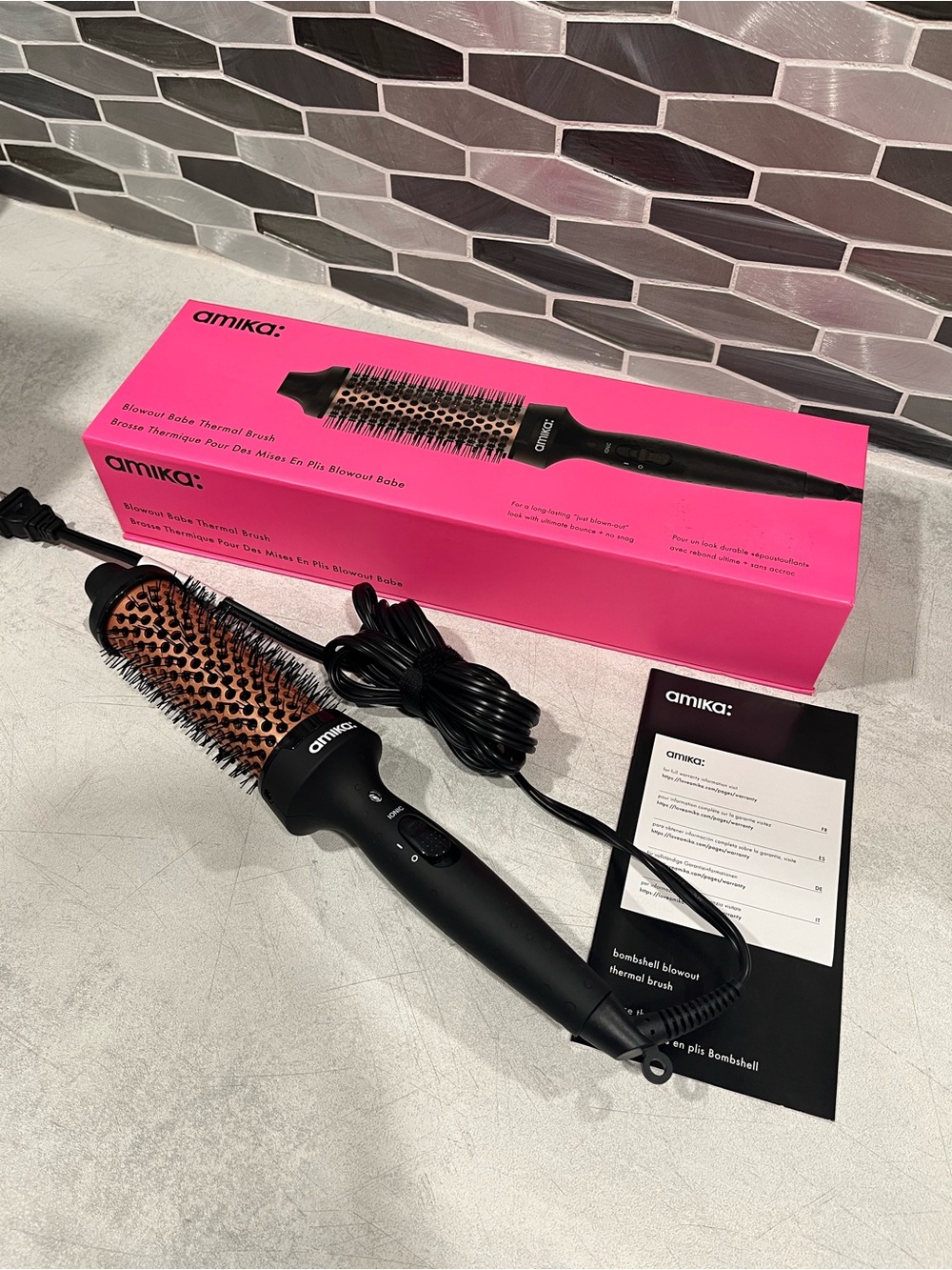 Amika Blowout Babe Thermal Brush
